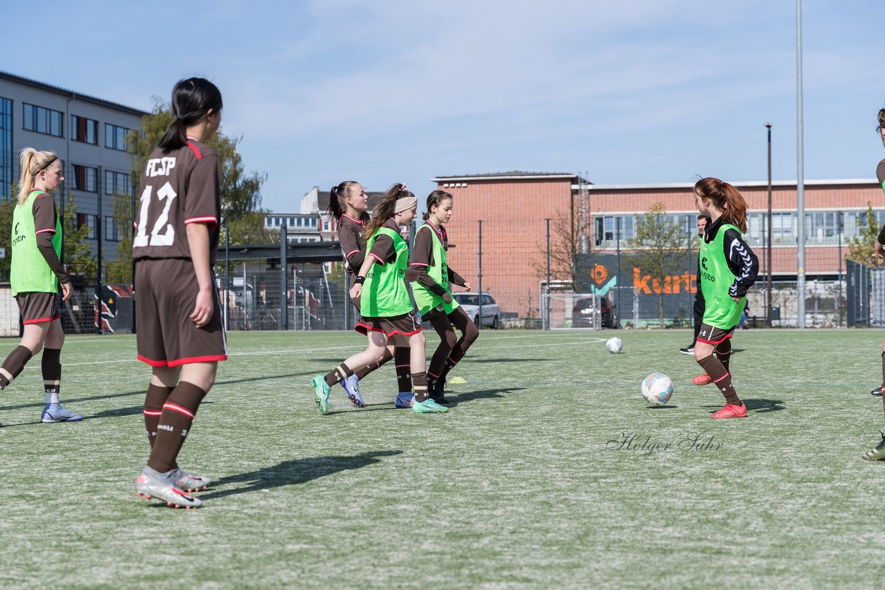 Bild 97 - wBJ St. Pauli - Walddoerfer : Ergebnis: 1:11